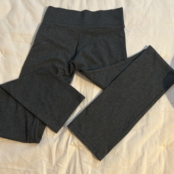 Victoria’s Secret Sport straight leg yoga pants XS - Picture 4 of 5